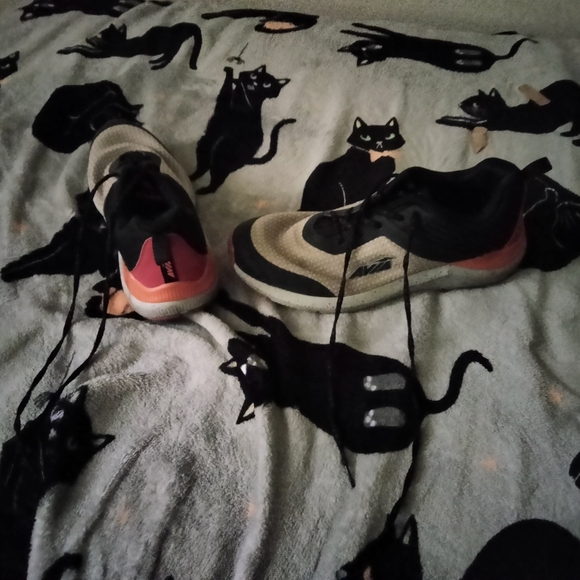 Avia Black and Red Athletic Shoes - Picture 1 of 4
